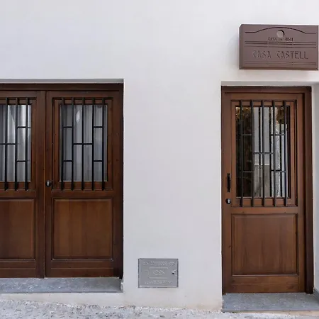 Casa Castell Orangecosta ゲストハウス