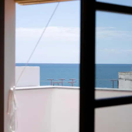 Affittacamere Casa Castell Orangecosta 4*